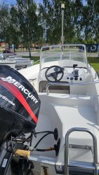 Uttern 4612 Mercury 50hk ELPT Respo 700 Trailer